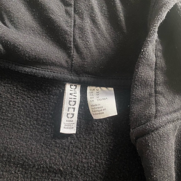 H&M zip up sweater - Picture 2 of 2
